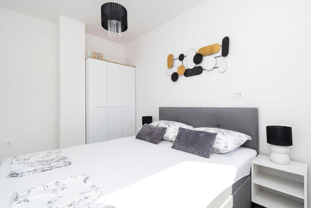 Apartments Grubisic - Sibenik - Parking Included Luaran gambar