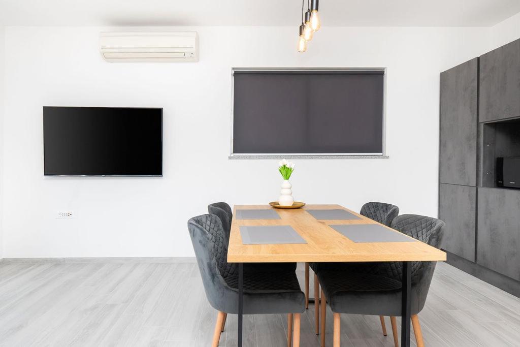 Apartments Grubisic - Sibenik - Parking Included Bilik gambar